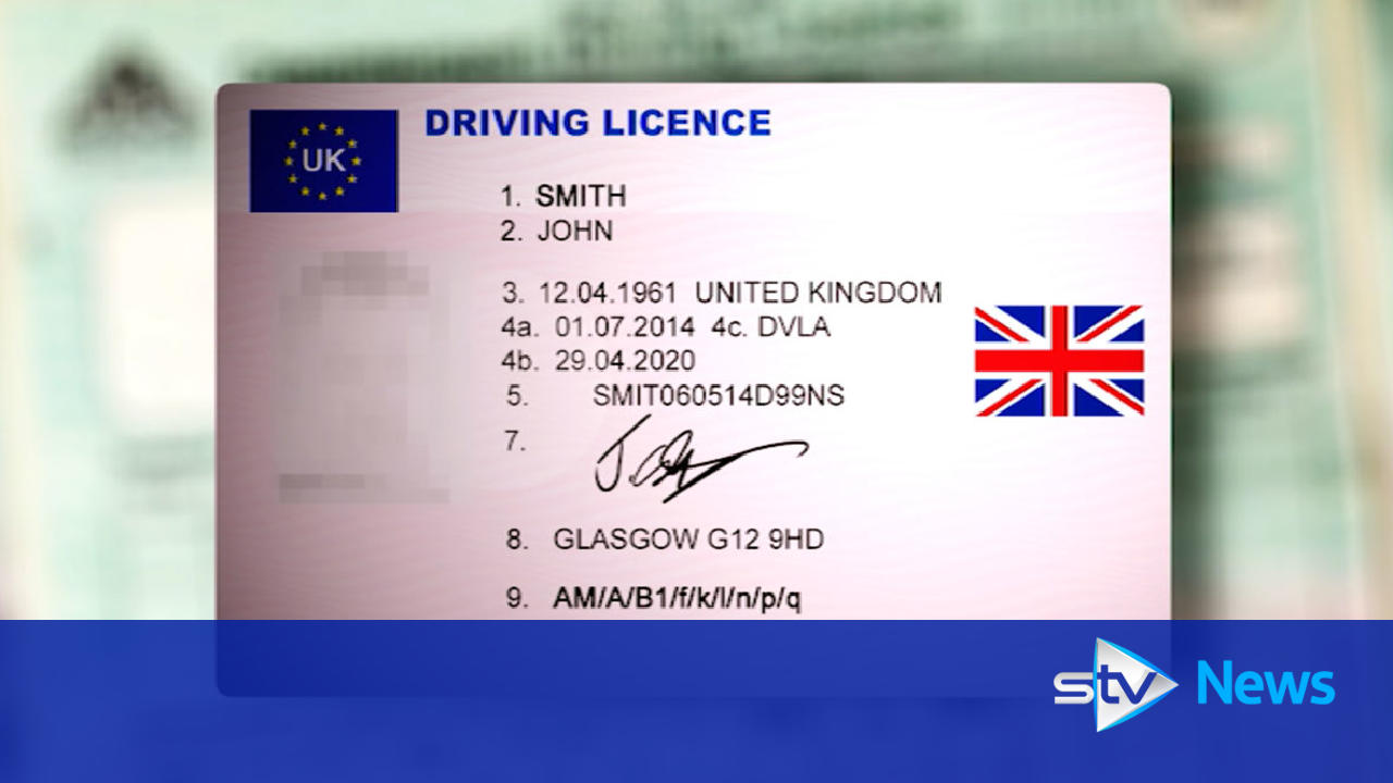 Ten thousand sign petition against plans for driving licence Union flag