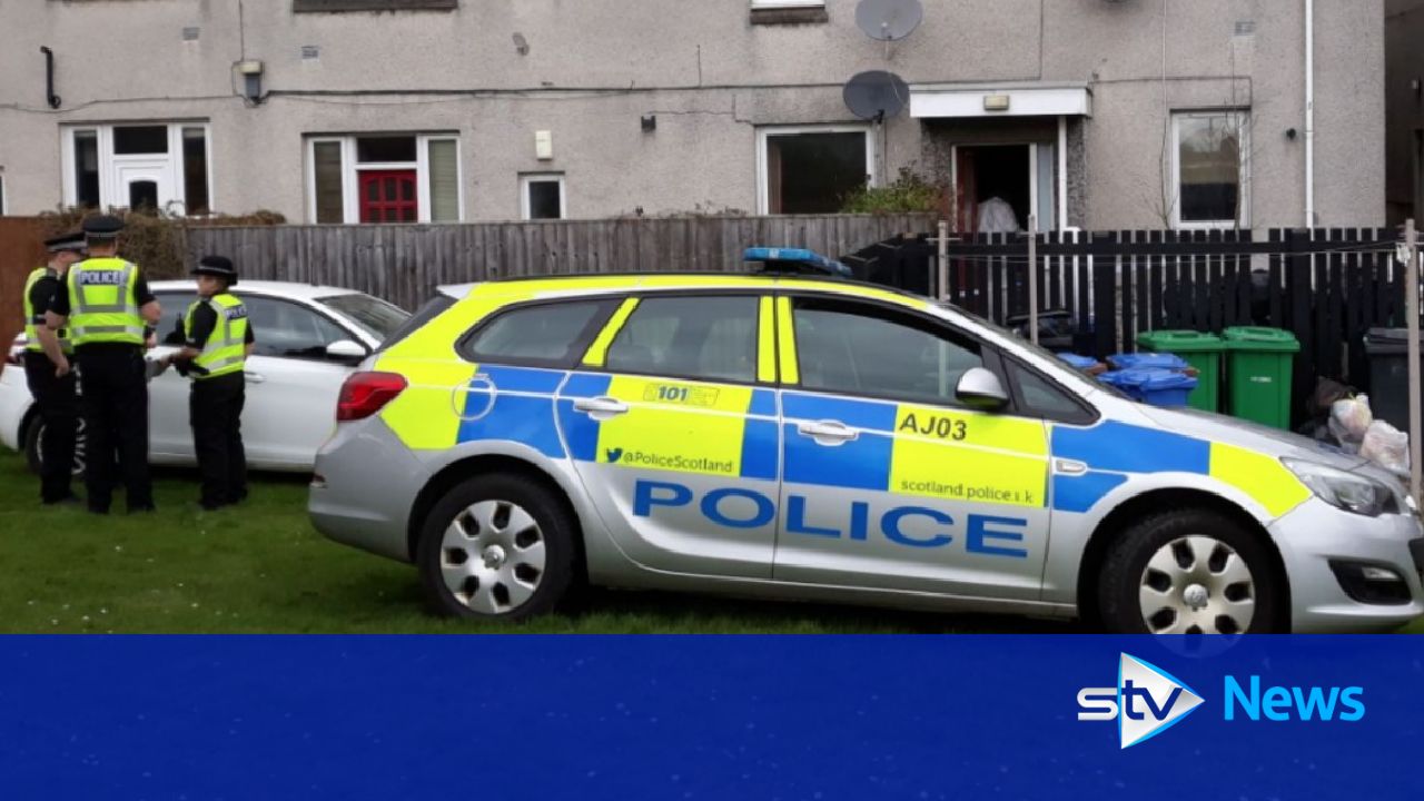 Two held after man 'stabbed in murder bid' on street