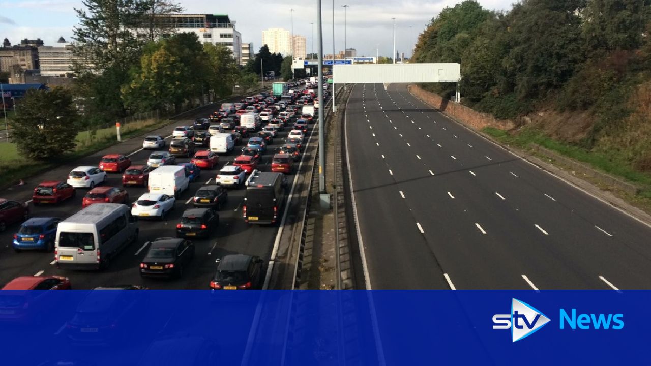 Traffic Delays As M8 Closed By Police In Both Directions