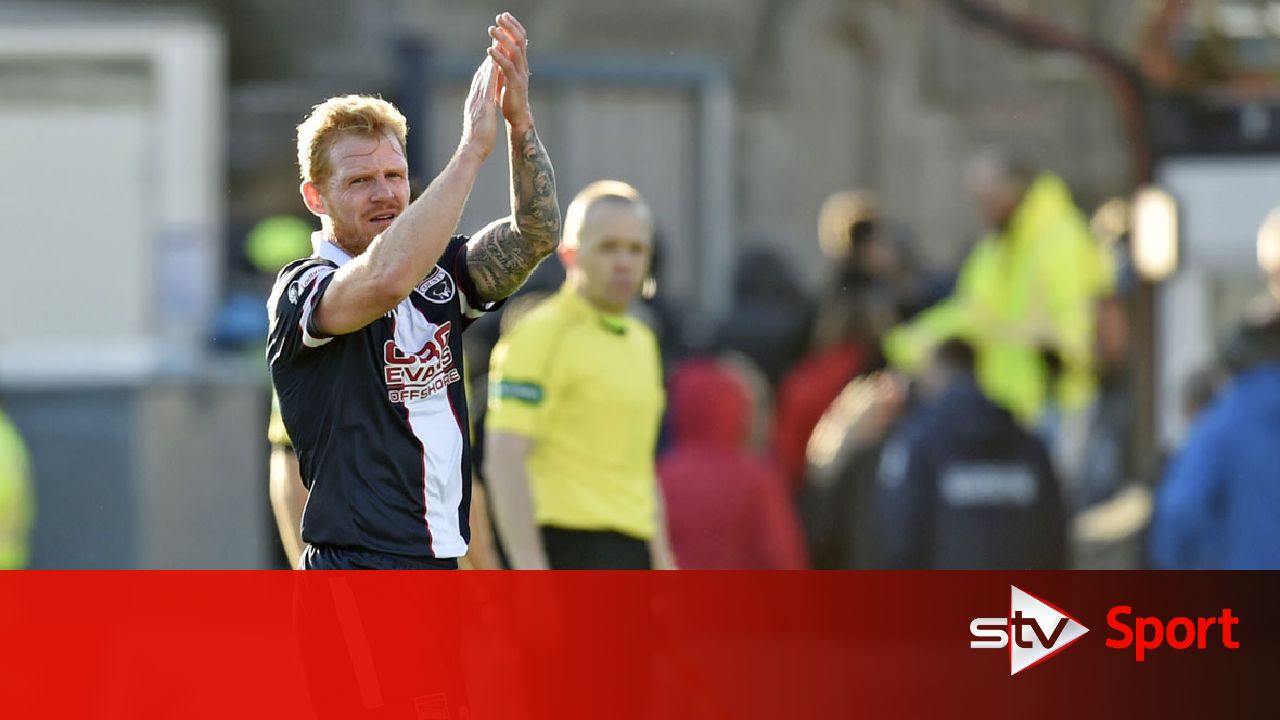 Kilmarnock complete signing of winger Chris Burke