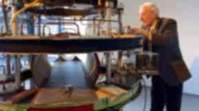 First MRI: Creator Eddie Stevenson with his machine.