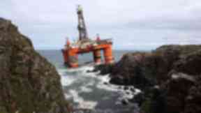 Transocean Winner: Oil rig during grounding on Lewis.