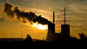 CO2 levels 'rose at record-breaking levels' in 2016.