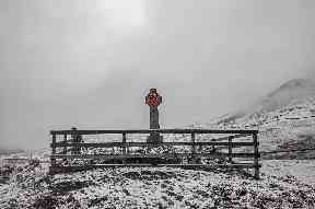 The memorial near Pitlochry on a snowy day.
