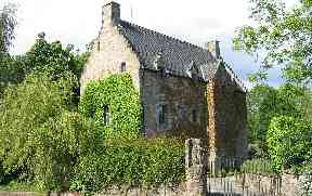 The home gave shelter to kings of Scotland.