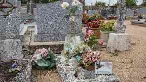 French murder grave