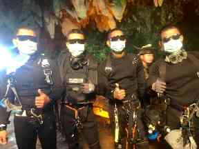 The last four Thai navy Seals come out safely