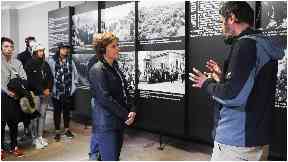 History: The First Minister and the school pupils learned about the camp.