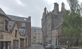 Sciennes House Place: Woman targeted by robbers.