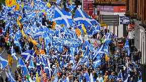 Independence: Support on the march.