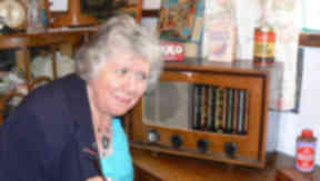 Radio mystery: The Pye wireless with Marie Paton whose father owned it